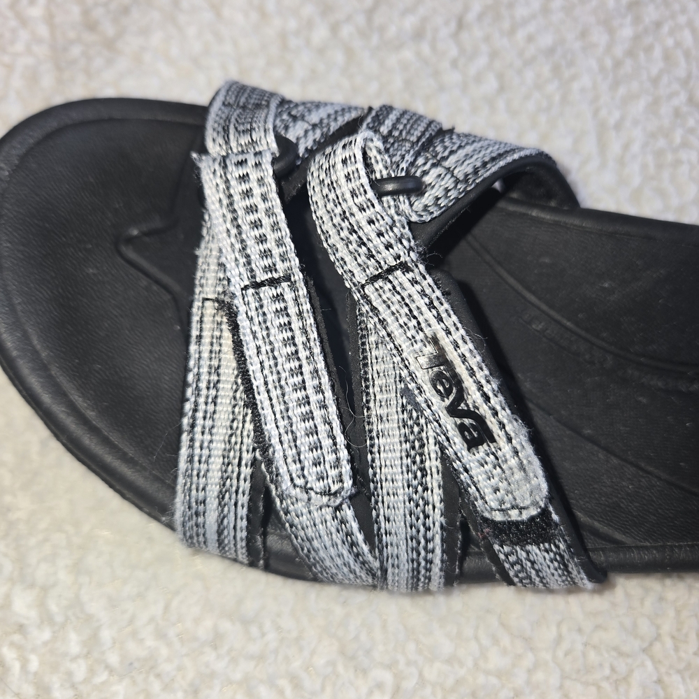 Teva Black and Gray Sandals Size 6.5 - Picture 7 of 10